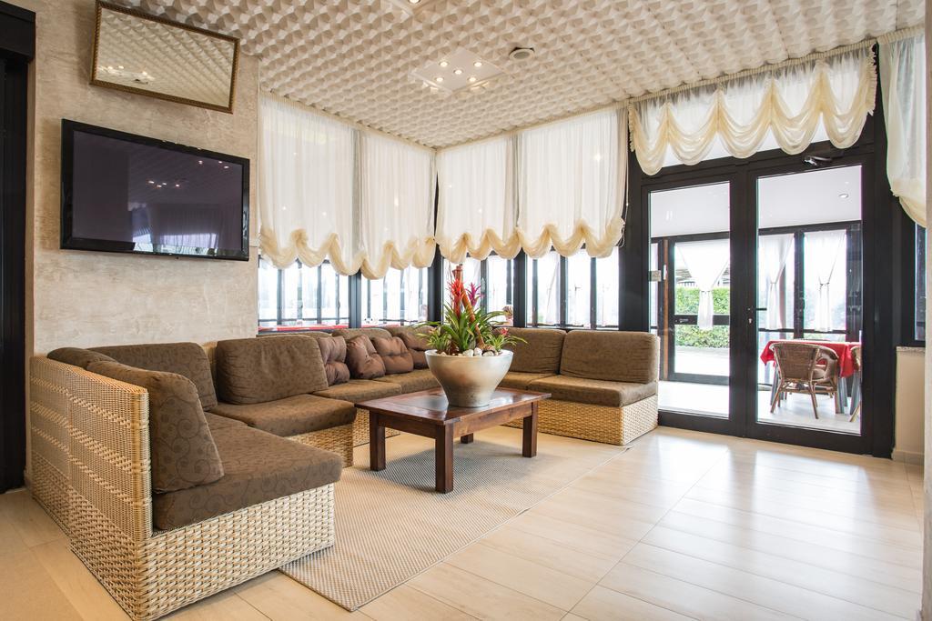 Hotel Byron Milano Marittima Exterior foto