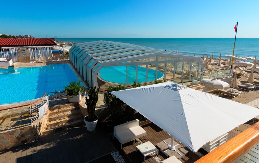 Hotel Byron Milano Marittima Exterior foto