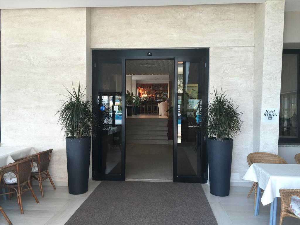 Hotel Byron Milano Marittima Exterior foto