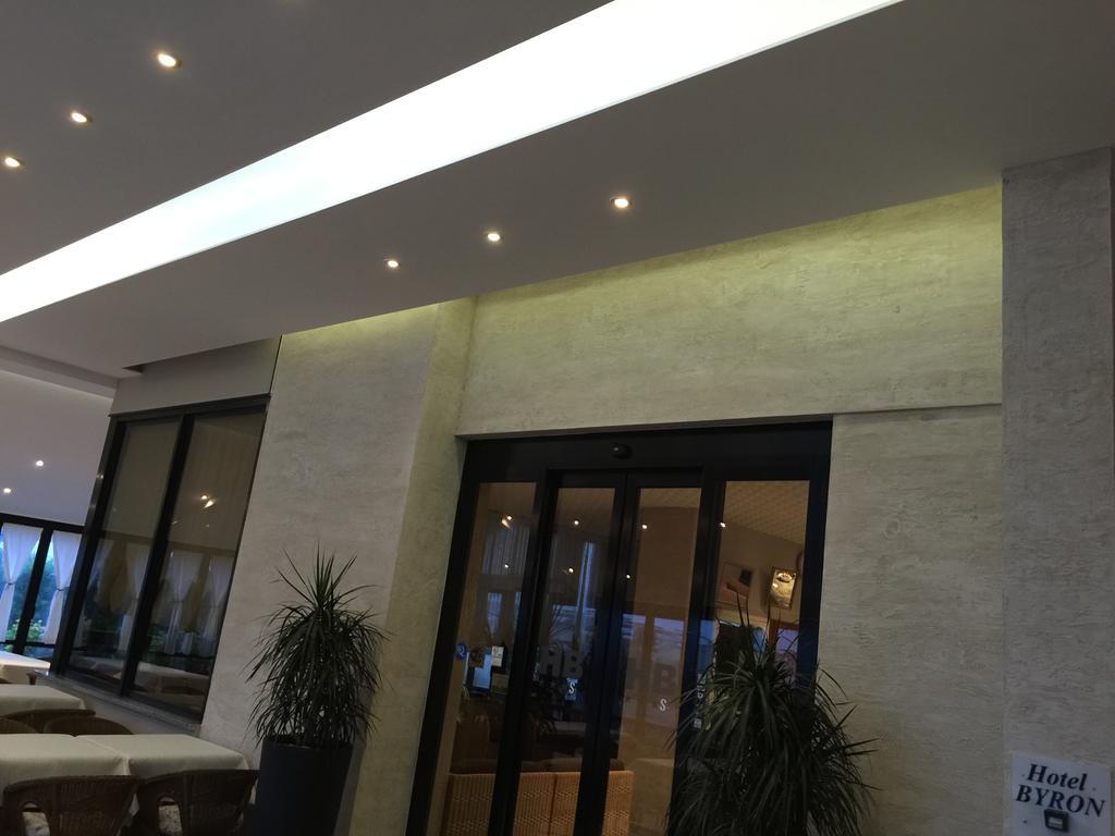 Hotel Byron Milano Marittima Exterior foto